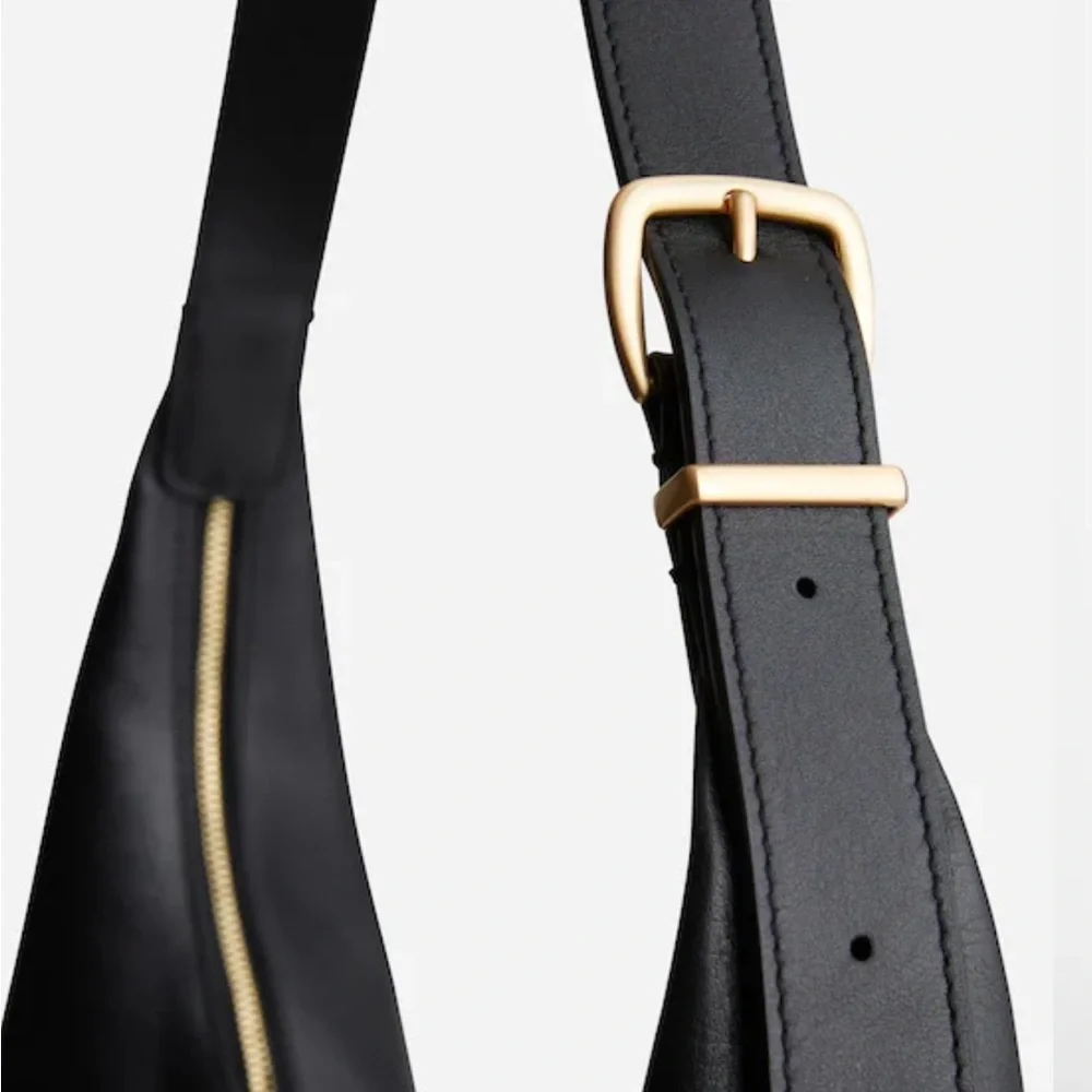 Madewell Essential Curve Shoulder Bag - Picture 3 of 10